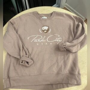 Abercrombie & Fitch Women's Ski Destination Vintage Sunday Crew
